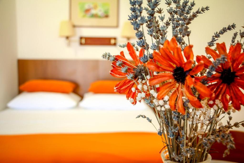 Family Friendly Apartments With A Swimming Pool Nevidjane, Pasman - 18054 Neviđane Eksteriør bilde