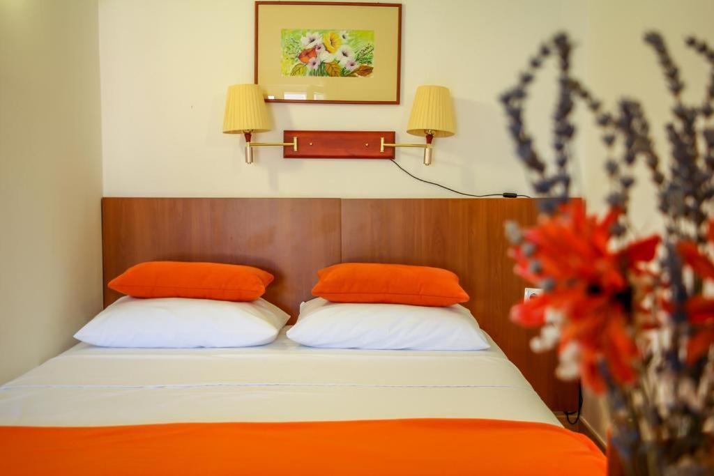 Family Friendly Apartments With A Swimming Pool Nevidjane, Pasman - 18054 Neviđane Eksteriør bilde