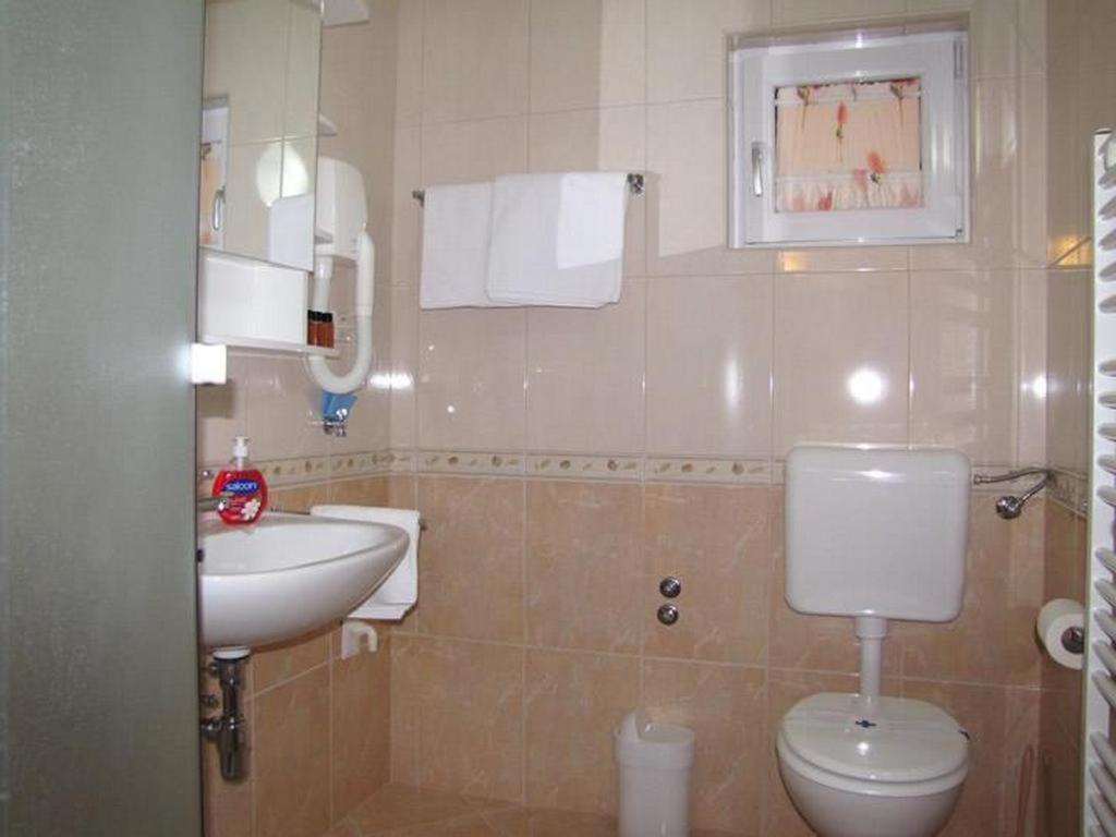 Family Friendly Apartments With A Swimming Pool Nevidjane, Pasman - 18054 Neviđane Eksteriør bilde