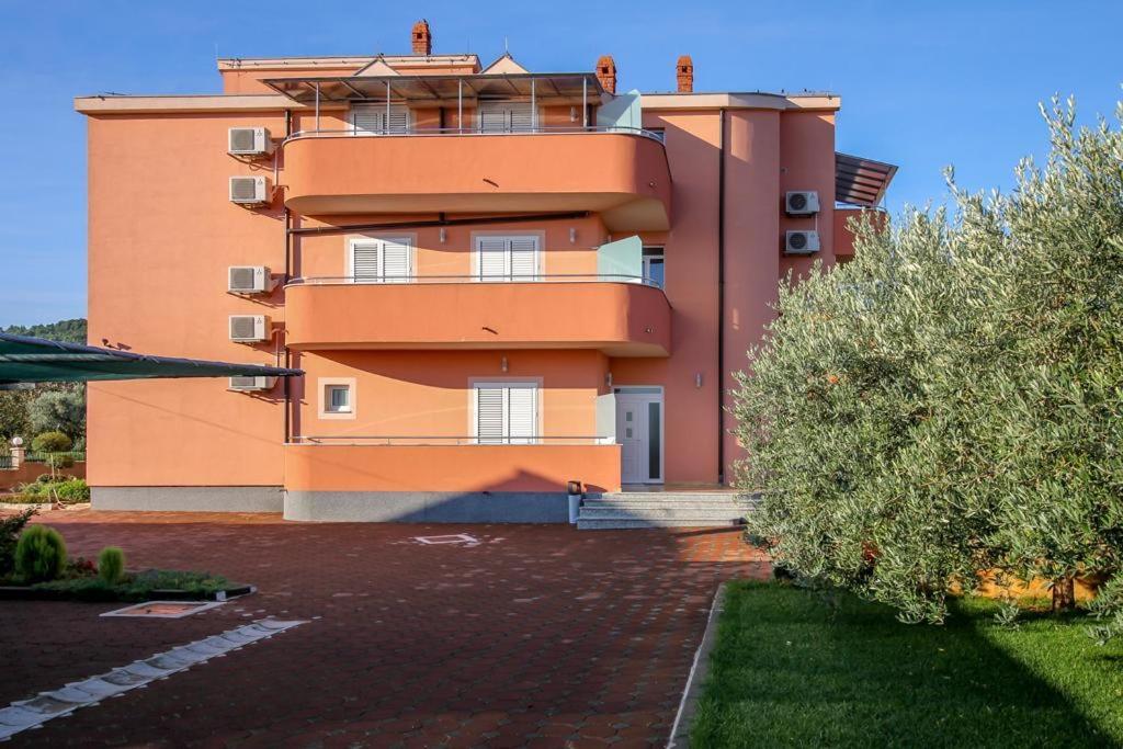 Family Friendly Apartments With A Swimming Pool Nevidjane, Pasman - 18054 Neviđane Eksteriør bilde